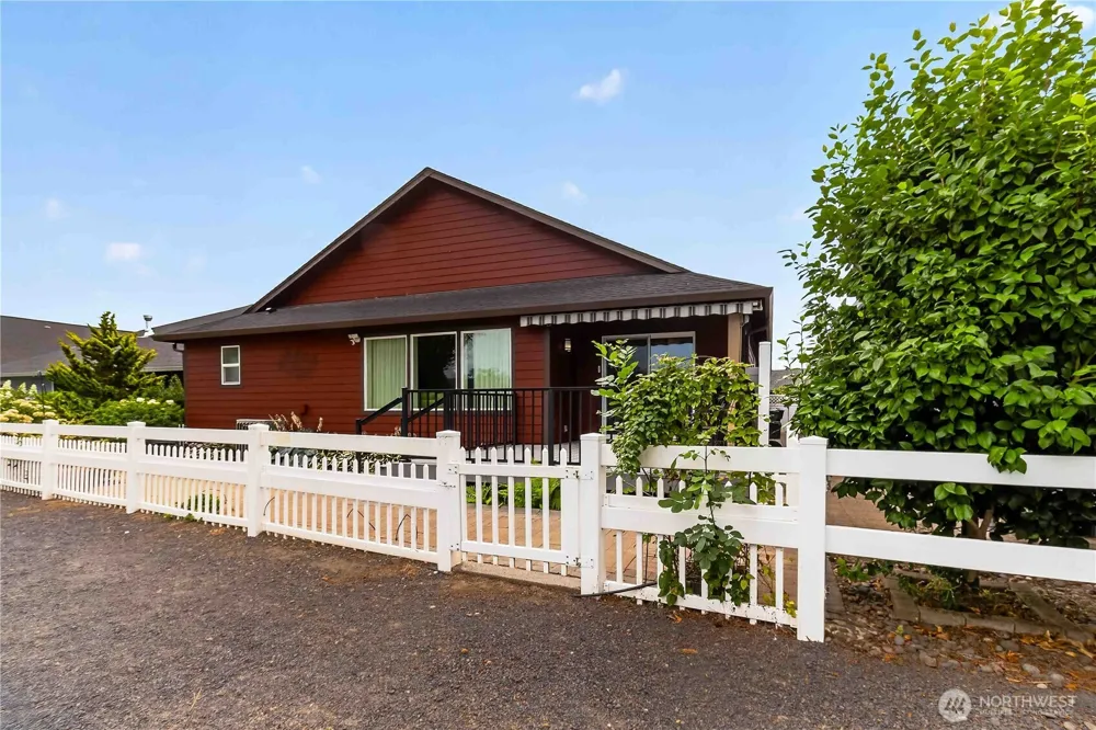49 Willow Pointe Loop Longview, WA 98632