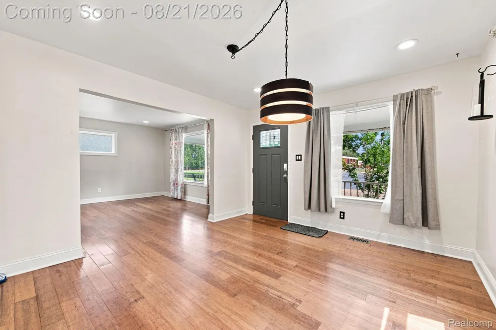 220 Magnolia Drive Inkster City, MI 48141