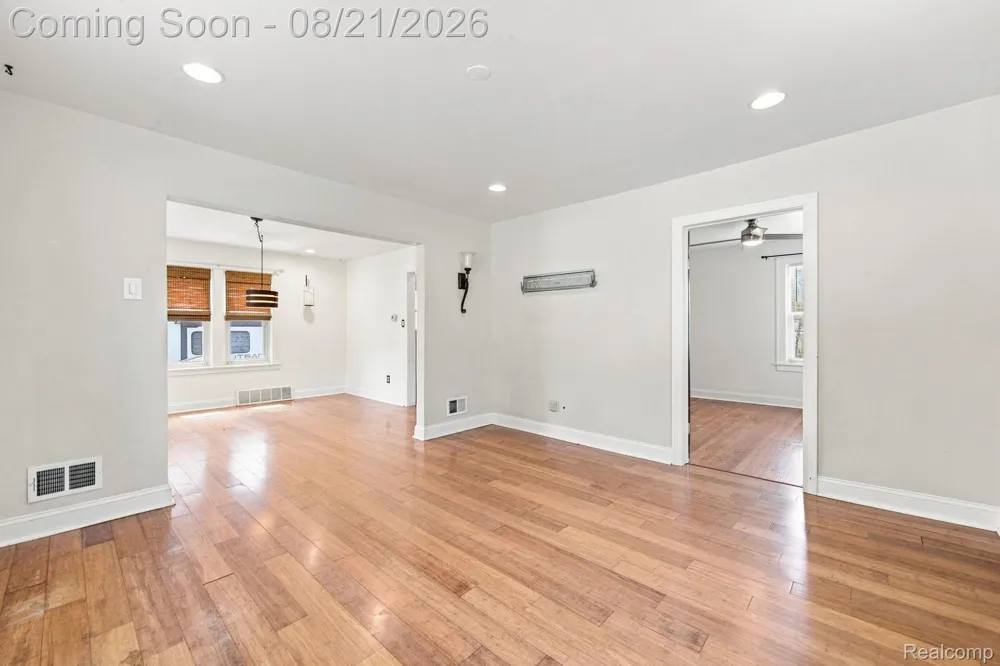 220 Magnolia Drive Inkster City, MI 48141