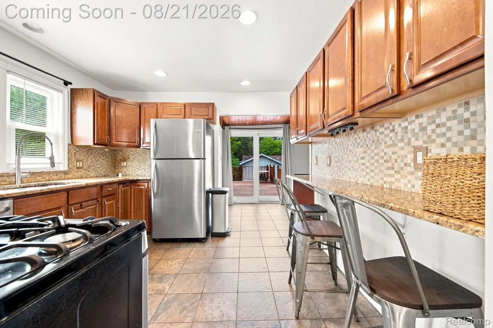 220 Magnolia Drive Inkster City, MI 48141