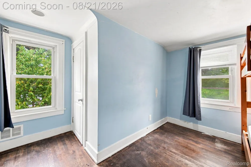 220 Magnolia Drive Inkster City, MI 48141
