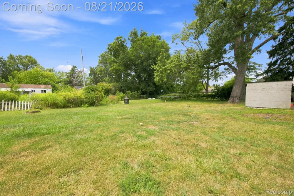 220 Magnolia Drive Inkster City, MI 48141