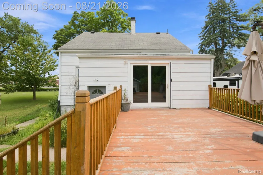 220 Magnolia Drive Inkster City, MI 48141