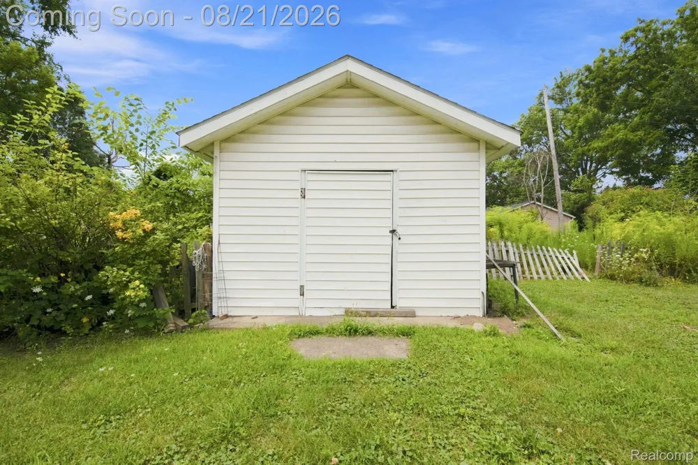 220 Magnolia Drive Inkster City, MI 48141