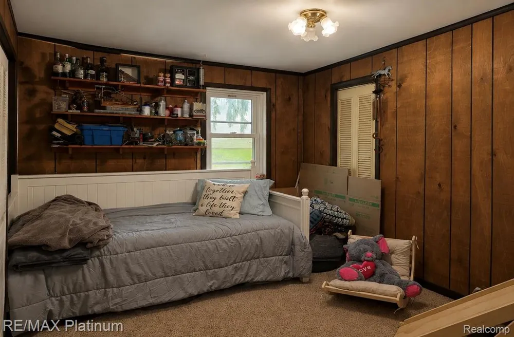 6082 Thomas Street Davison City, MI 48423
