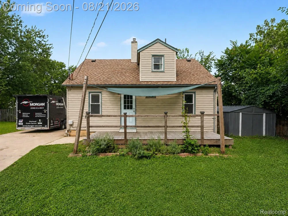 24915 Crisler Street Taylor City, MI 48180