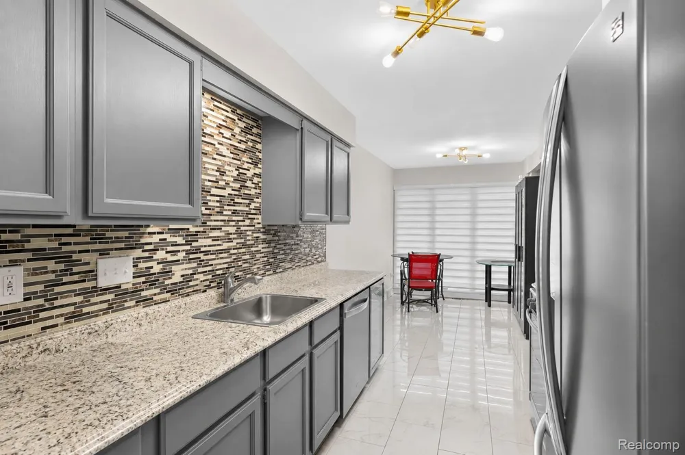 13 Timberlane Court Dearborn City, MI 48126
