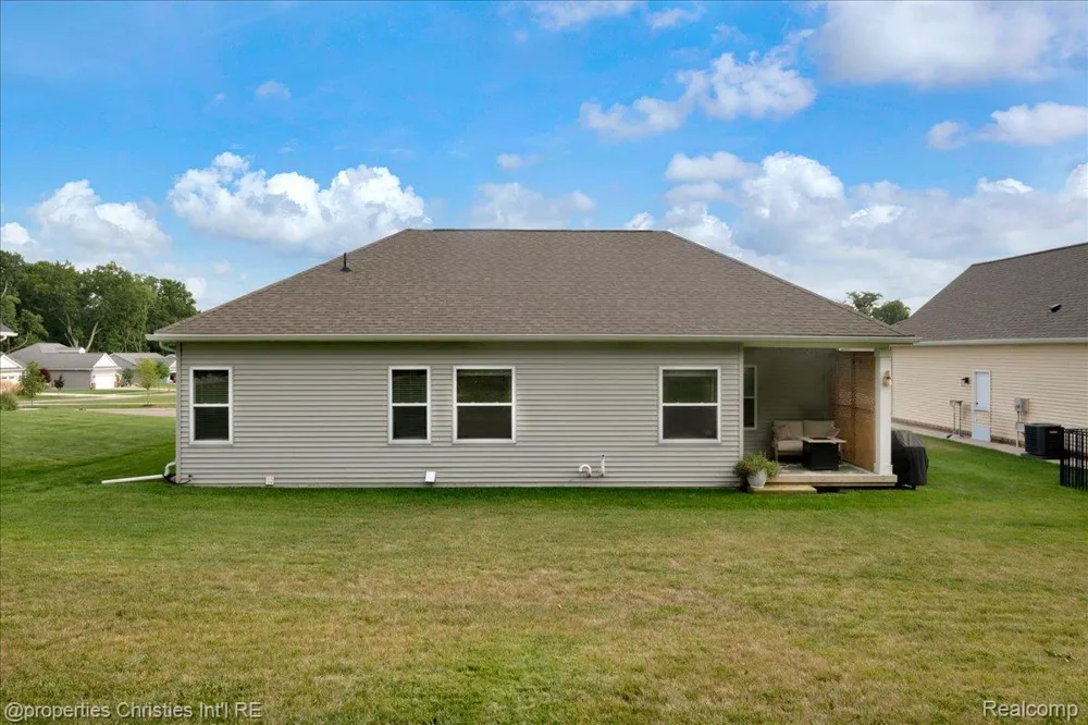 7934 Jordan Drive Waterford Charter Township, MI 48327