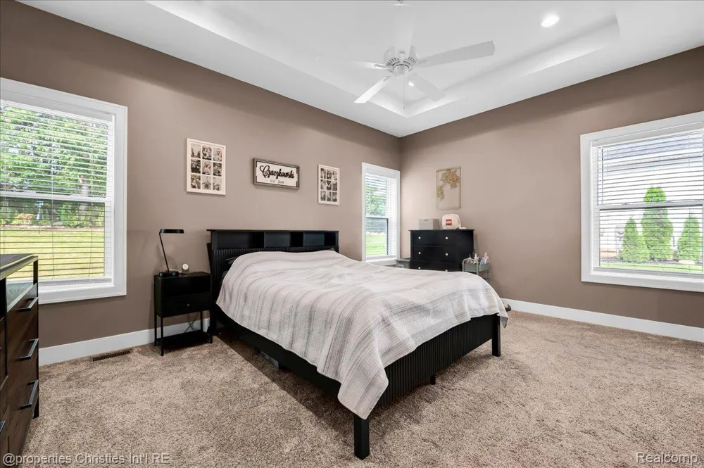 7934 Jordan Drive Waterford Charter Township, MI 48327
