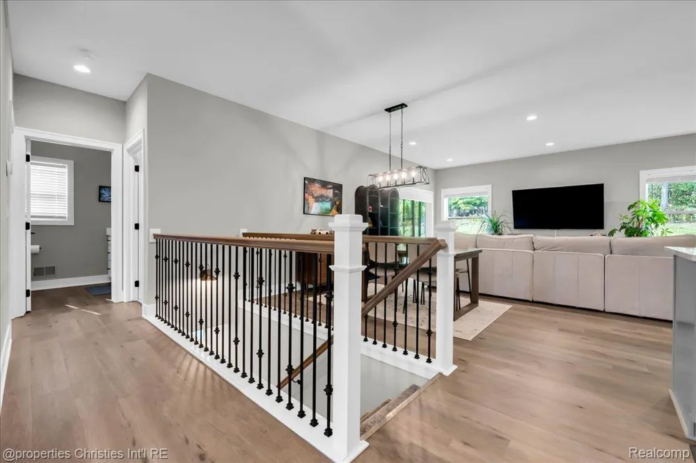 7934 Jordan Drive Waterford Charter Township, MI 48327