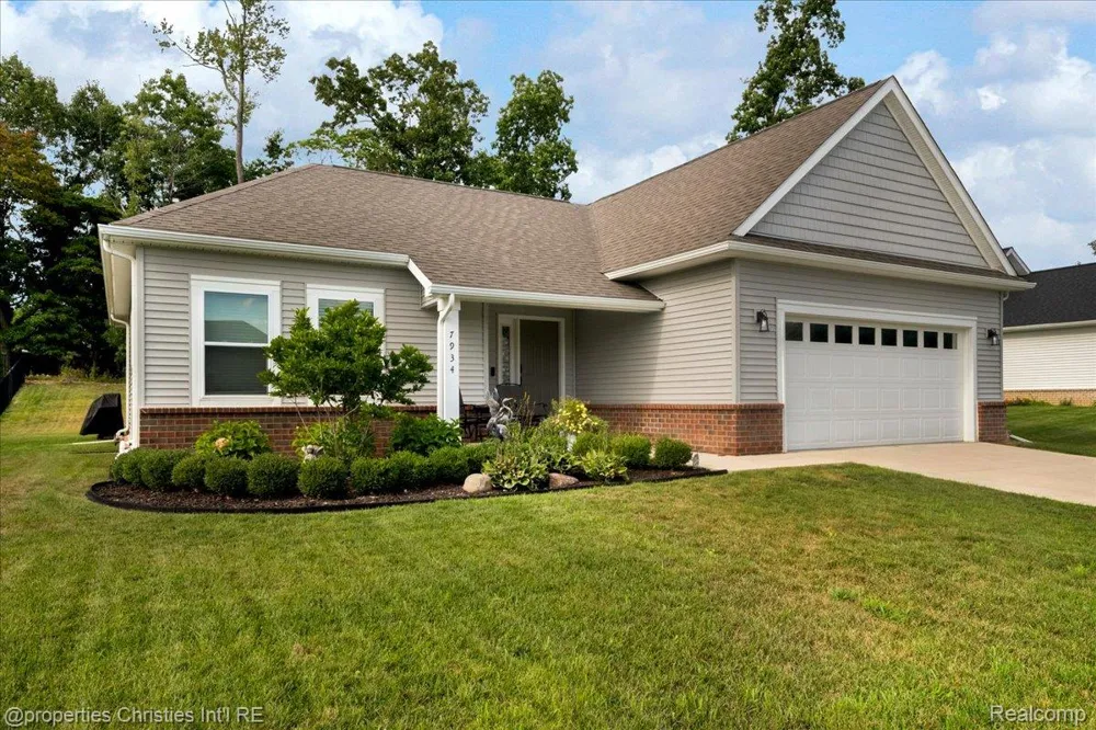 7934 Jordan Drive Waterford Charter Township, MI 48327