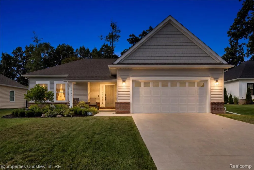 7934 Jordan Drive Waterford Charter Township, MI 48327