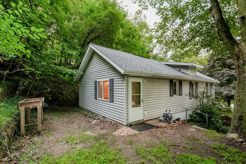 1054 Haines Street NW Grand Rapids, MI 49504