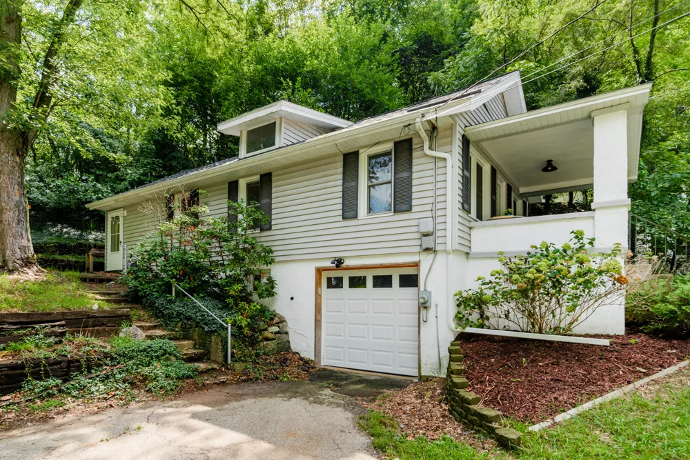 1054 Haines Street NW Grand Rapids, MI 49504