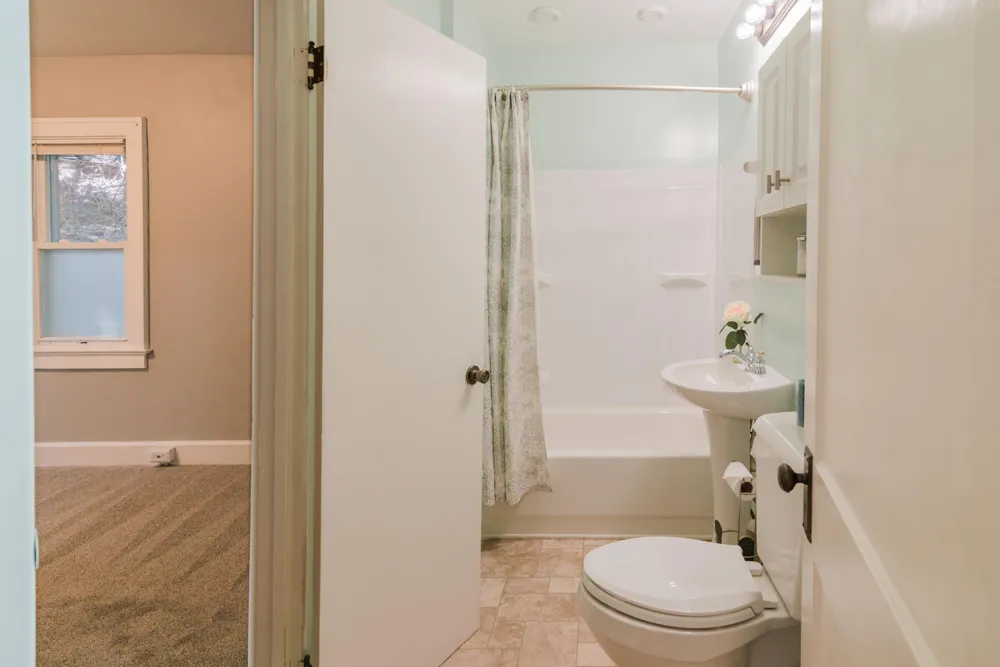 1054 Haines Street NW Grand Rapids, MI 49504