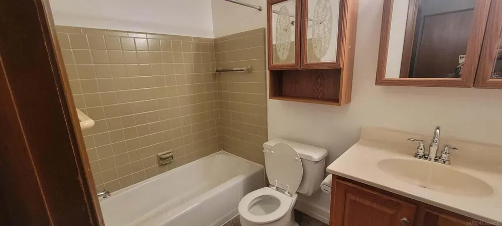 22720 Stair Drive #12 Clinton, MI 48036