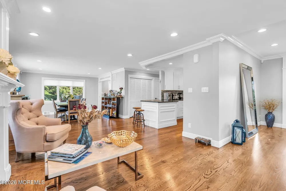 19 Drake Way Toms River, NJ 08753