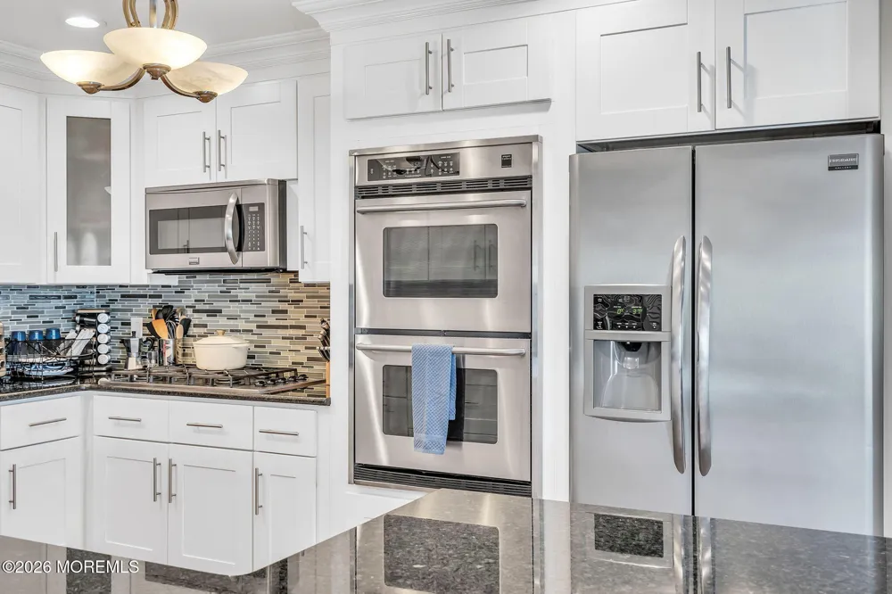 19 Drake Way Toms River, NJ 08753