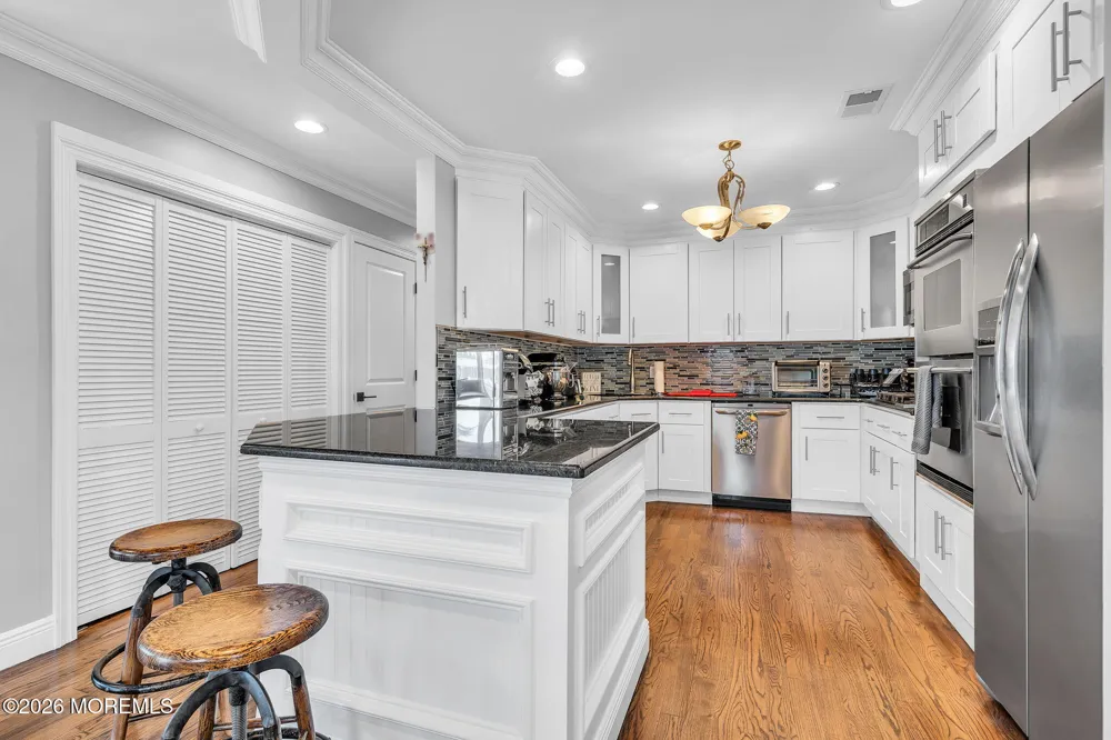 19 Drake Way Toms River, NJ 08753