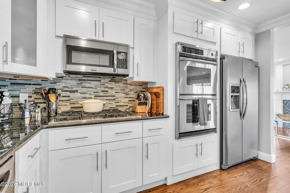 19 Drake Way Toms River, NJ 08753