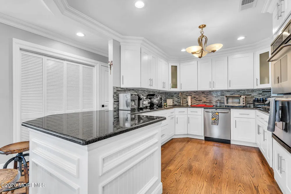 19 Drake Way Toms River, NJ 08753