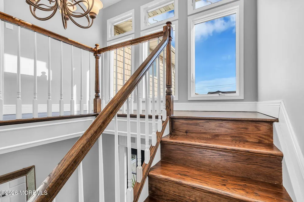 19 Drake Way Toms River, NJ 08753