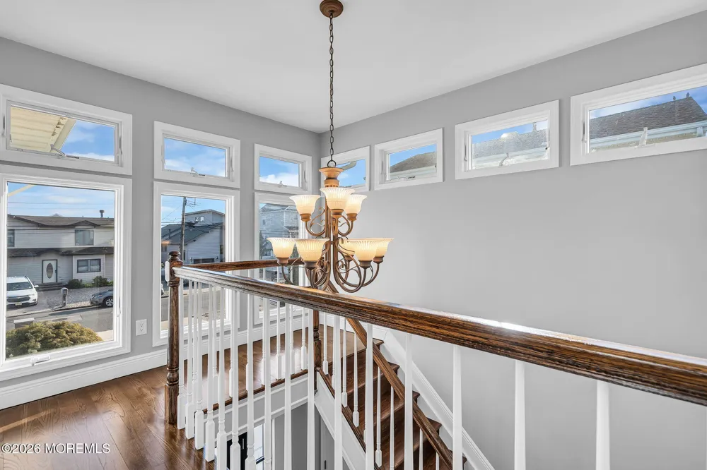 19 Drake Way Toms River, NJ 08753