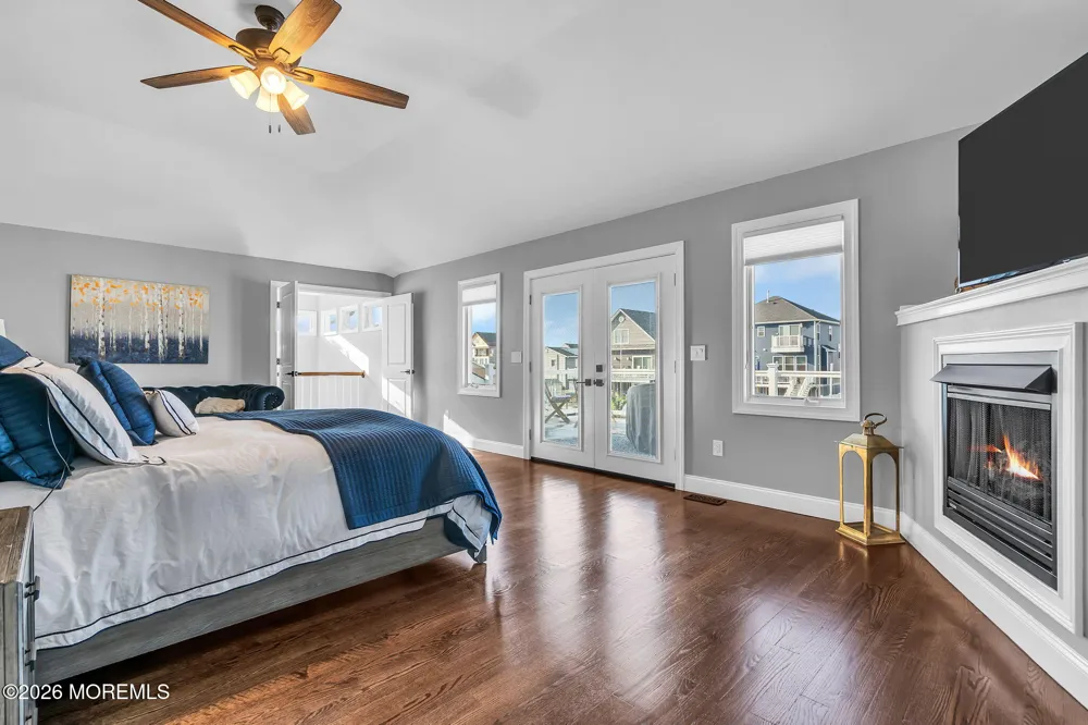 19 Drake Way Toms River, NJ 08753