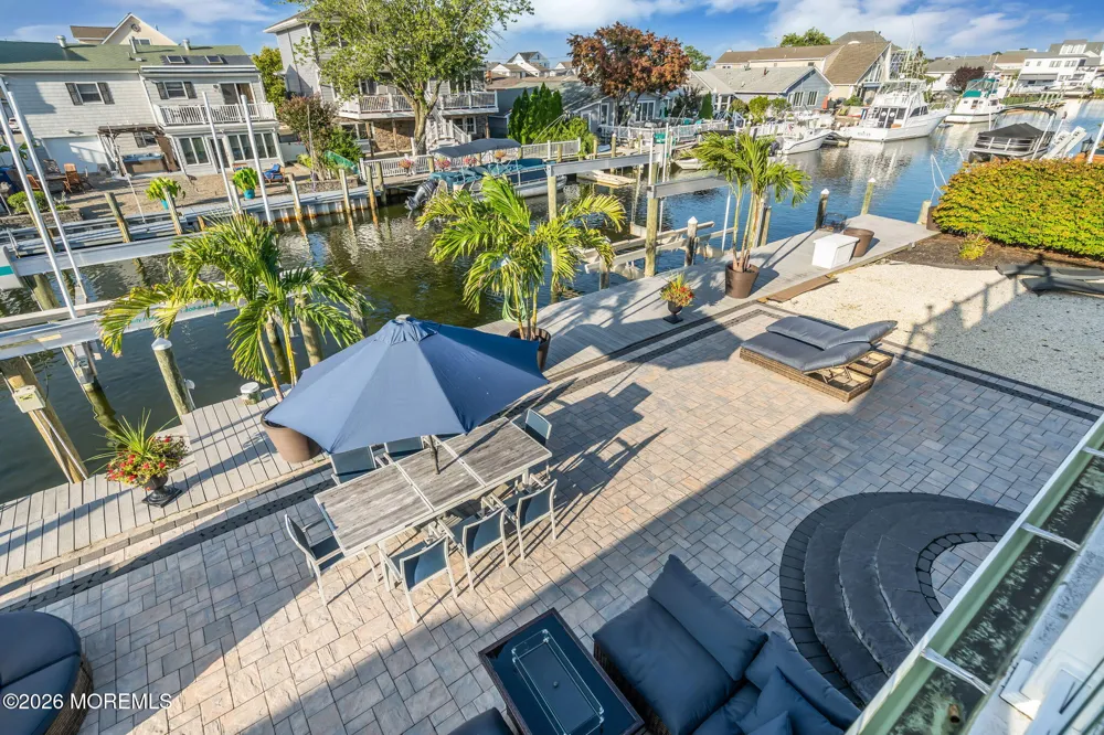 19 Drake Way Toms River, NJ 08753