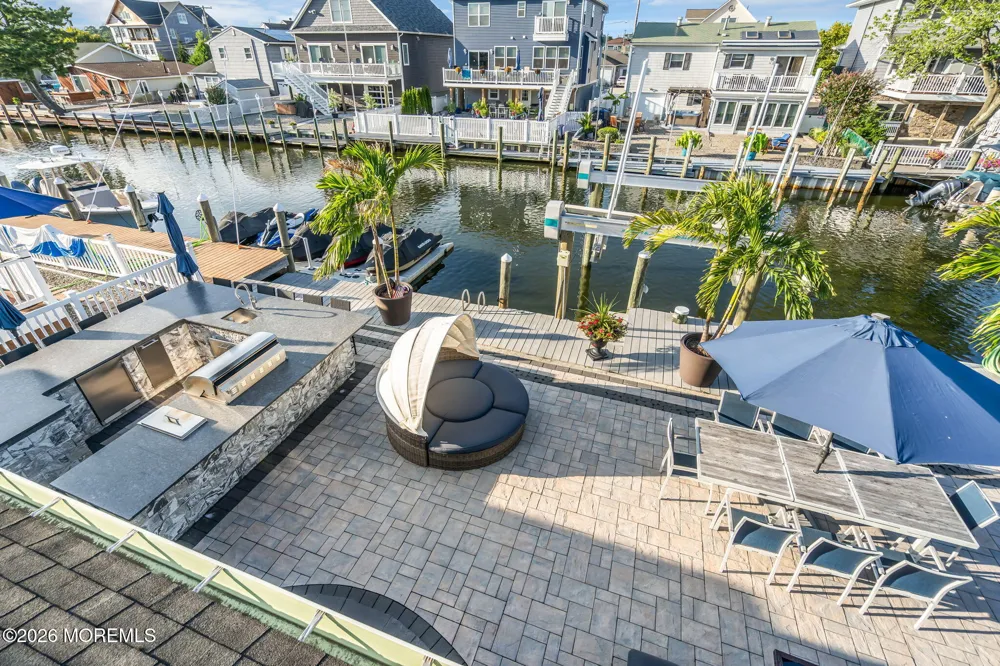 19 Drake Way Toms River, NJ 08753