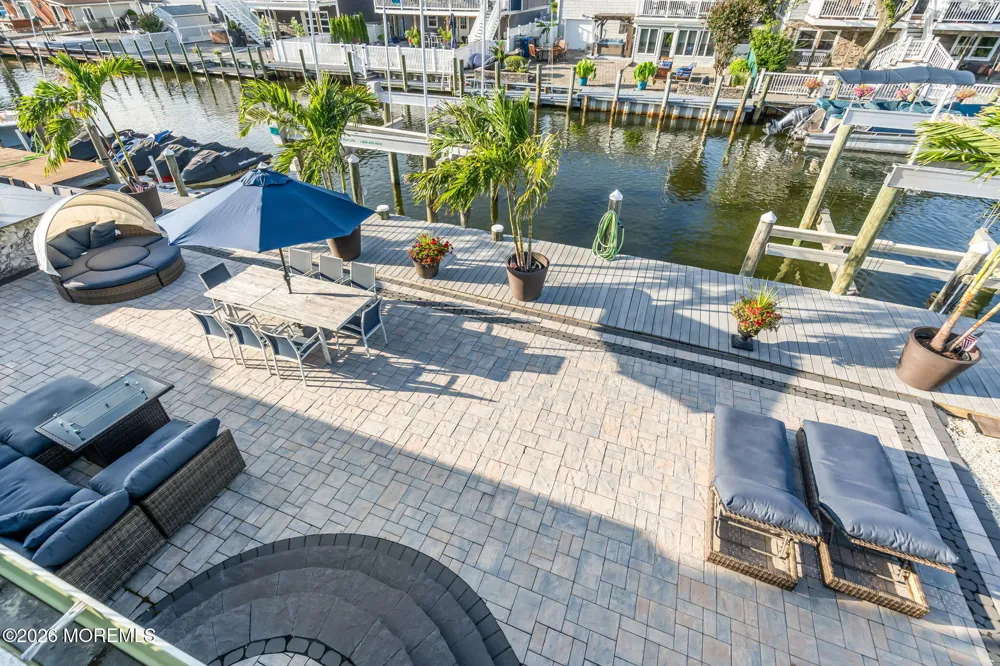 19 Drake Way Toms River, NJ 08753