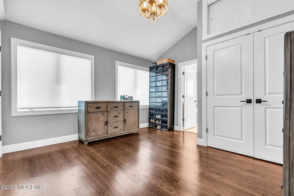 19 Drake Way Toms River, NJ 08753