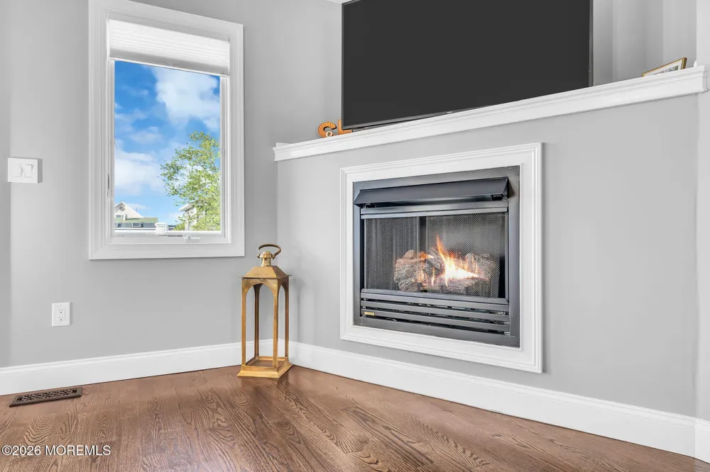 19 Drake Way Toms River, NJ 08753