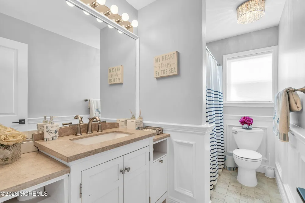 19 Drake Way Toms River, NJ 08753