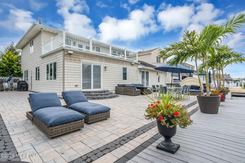 19 Drake Way Toms River, NJ 08753