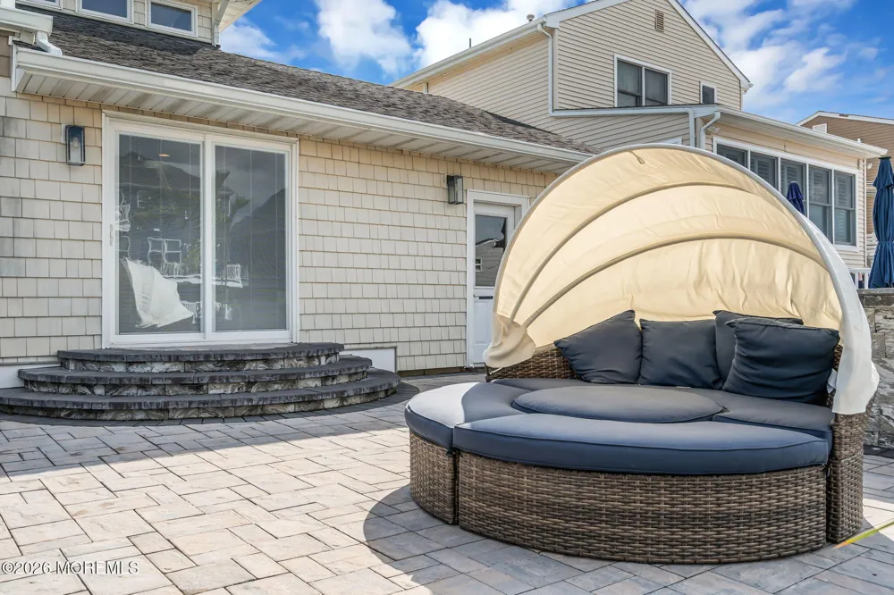 19 Drake Way Toms River, NJ 08753