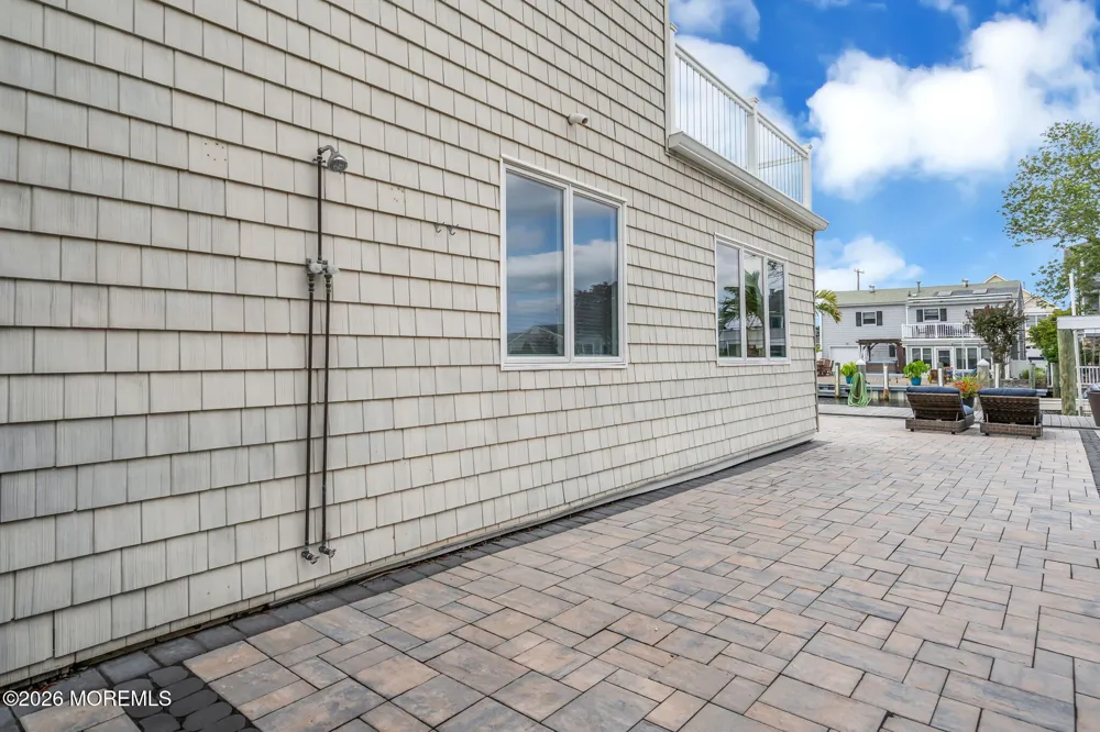 19 Drake Way Toms River, NJ 08753