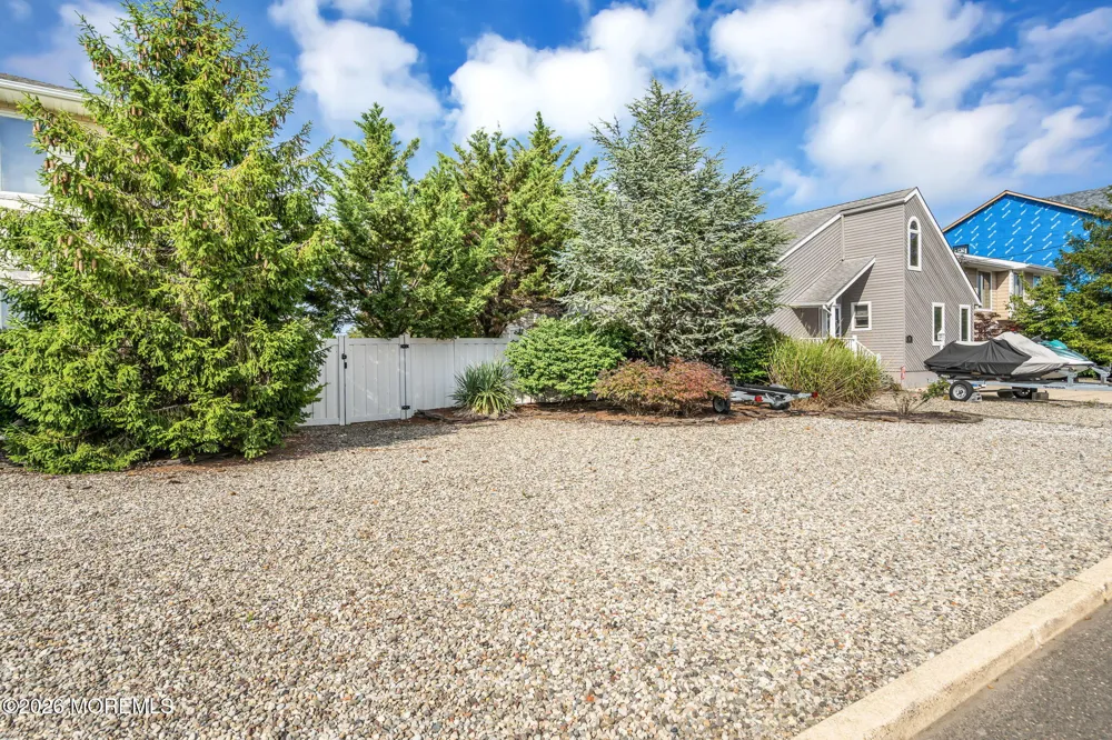 19 Drake Way Toms River, NJ 08753