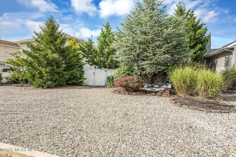 19 Drake Way Toms River, NJ 08753