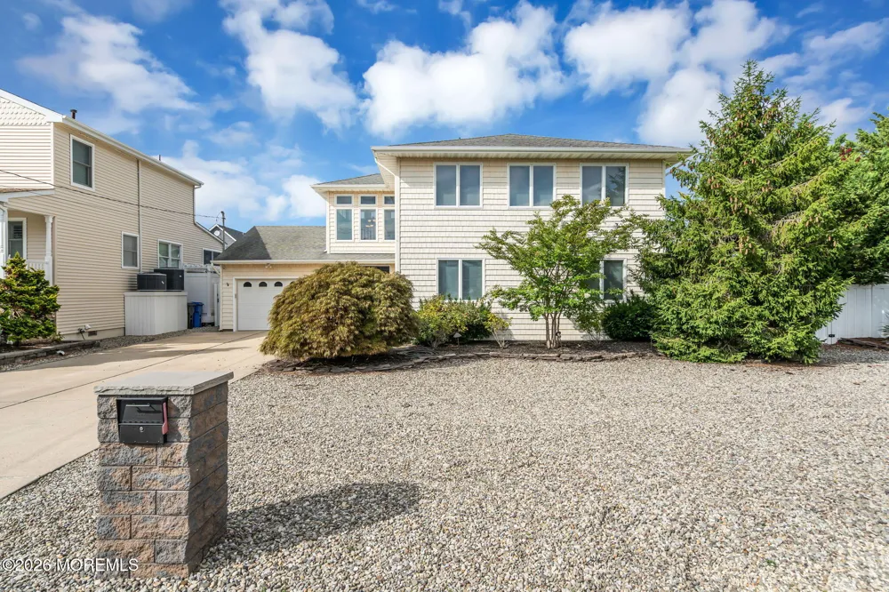 19 Drake Way Toms River, NJ 08753