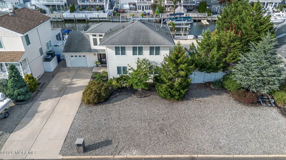 19 Drake Way Toms River, NJ 08753