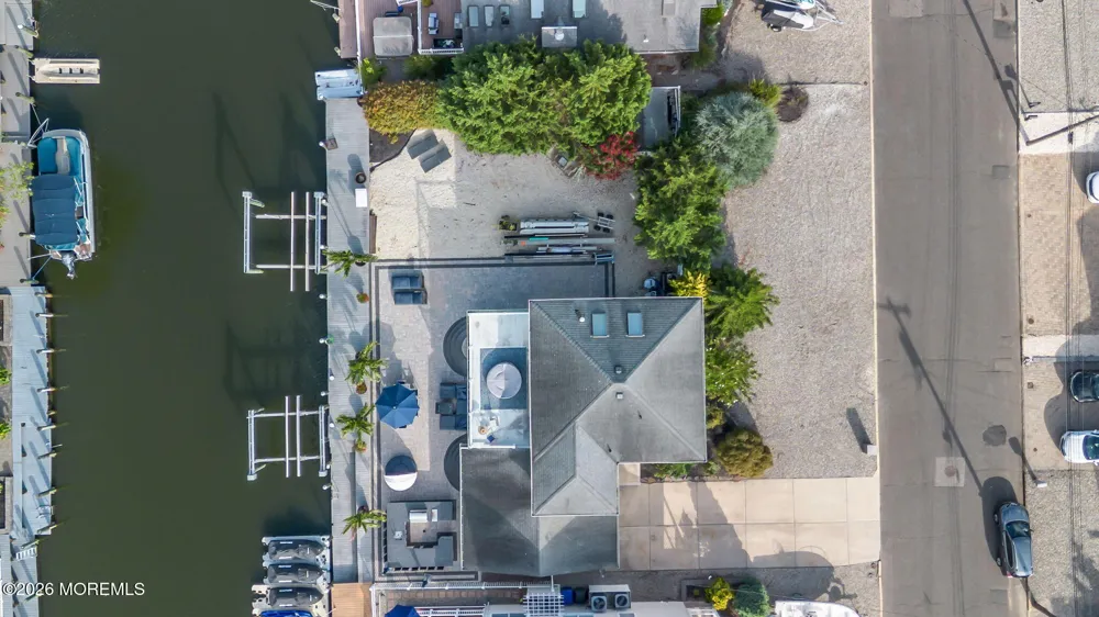 19 Drake Way Toms River, NJ 08753