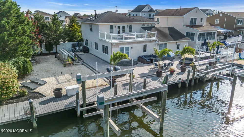 19 Drake Way Toms River, NJ 08753