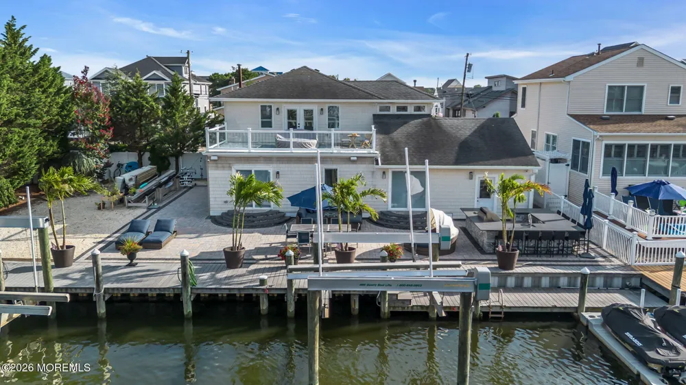 19 Drake Way Toms River, NJ 08753