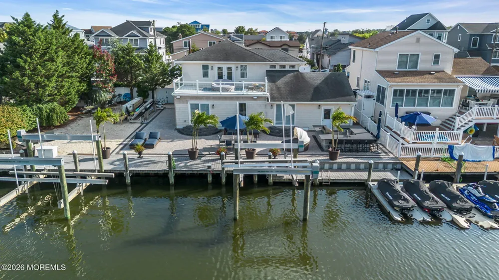19 Drake Way Toms River, NJ 08753