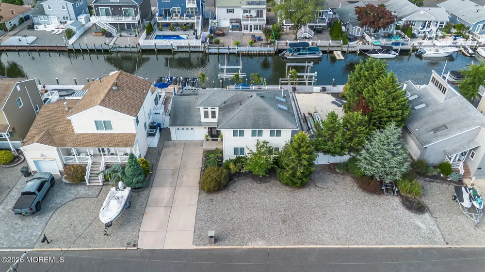 19 Drake Way Toms River, NJ 08753