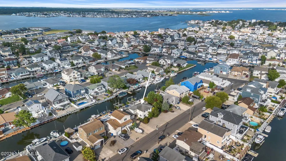 19 Drake Way Toms River, NJ 08753