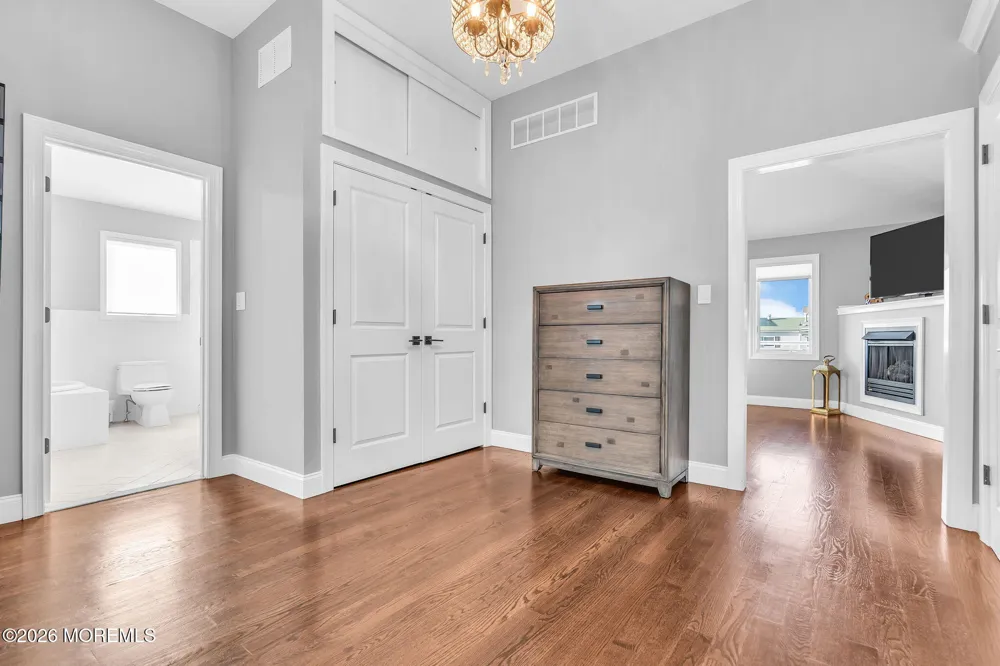 19 Drake Way Toms River, NJ 08753