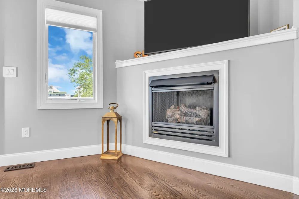 19 Drake Way Toms River, NJ 08753