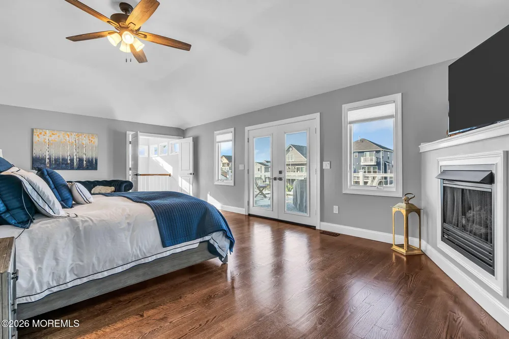 19 Drake Way Toms River, NJ 08753